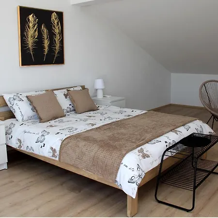 Sara Apartmán
